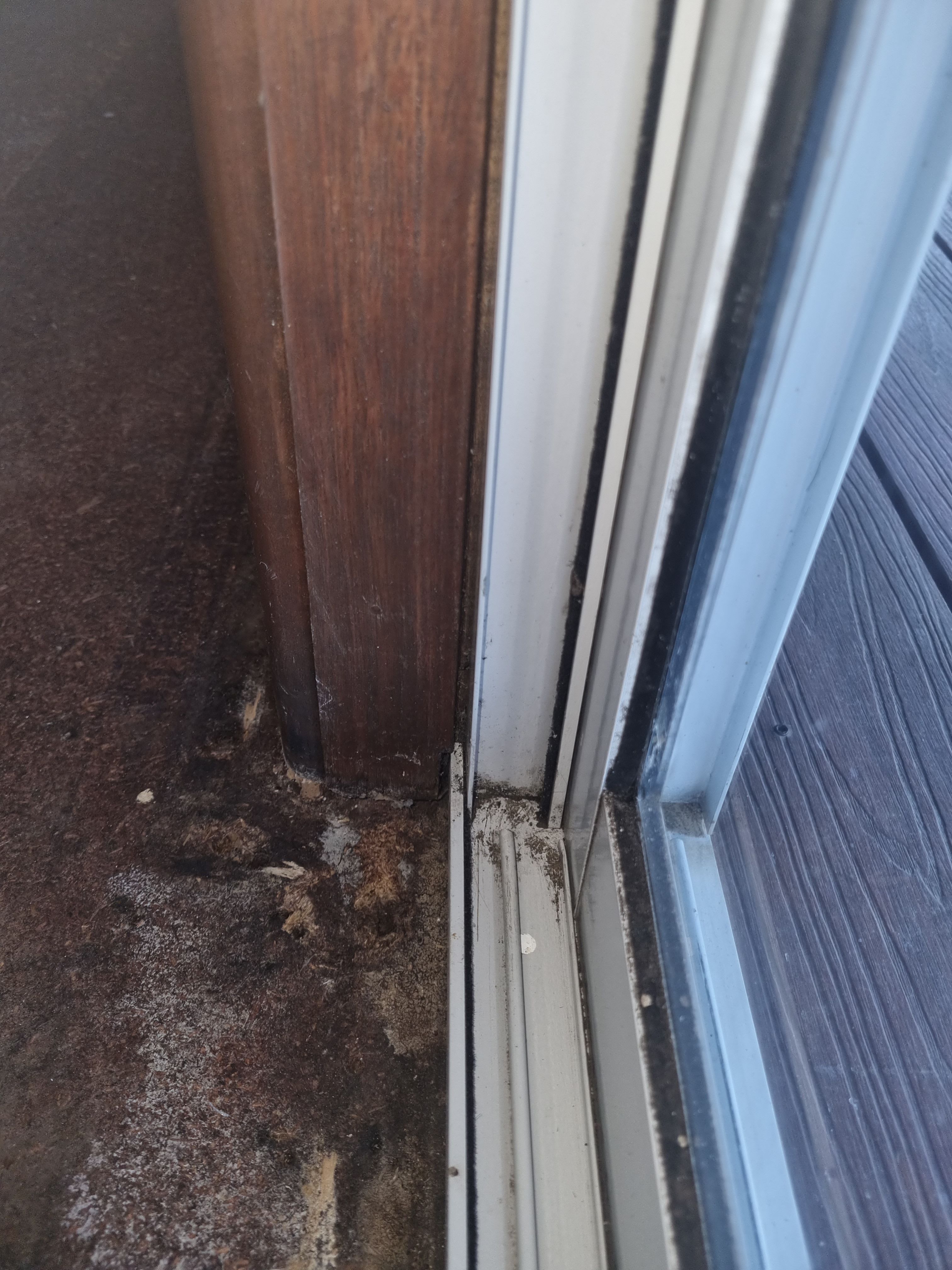 How to fix glass sliding doors leaking a... Bunnings community