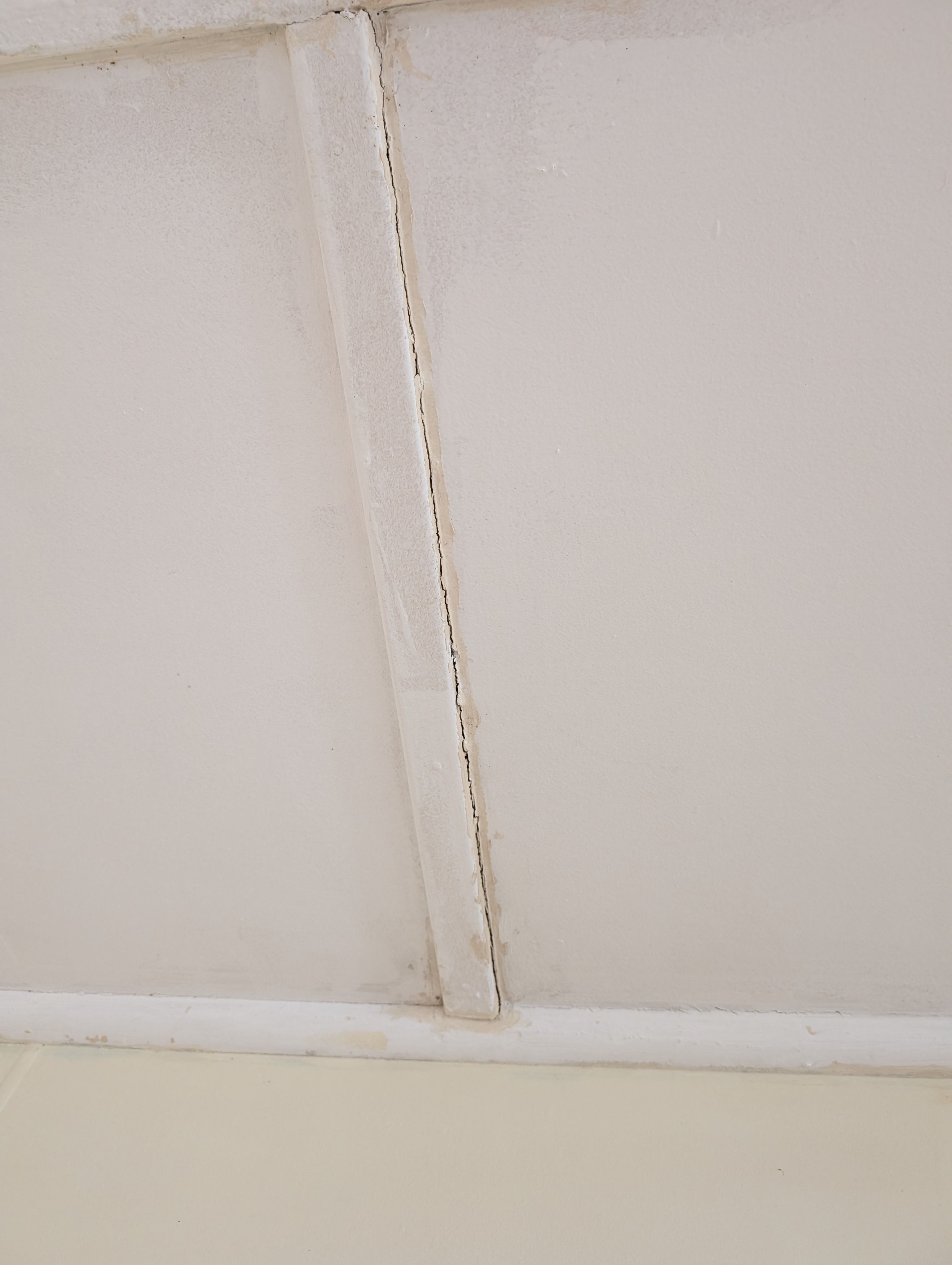 How to seal gaps and cracks in walls and... Bunnings community