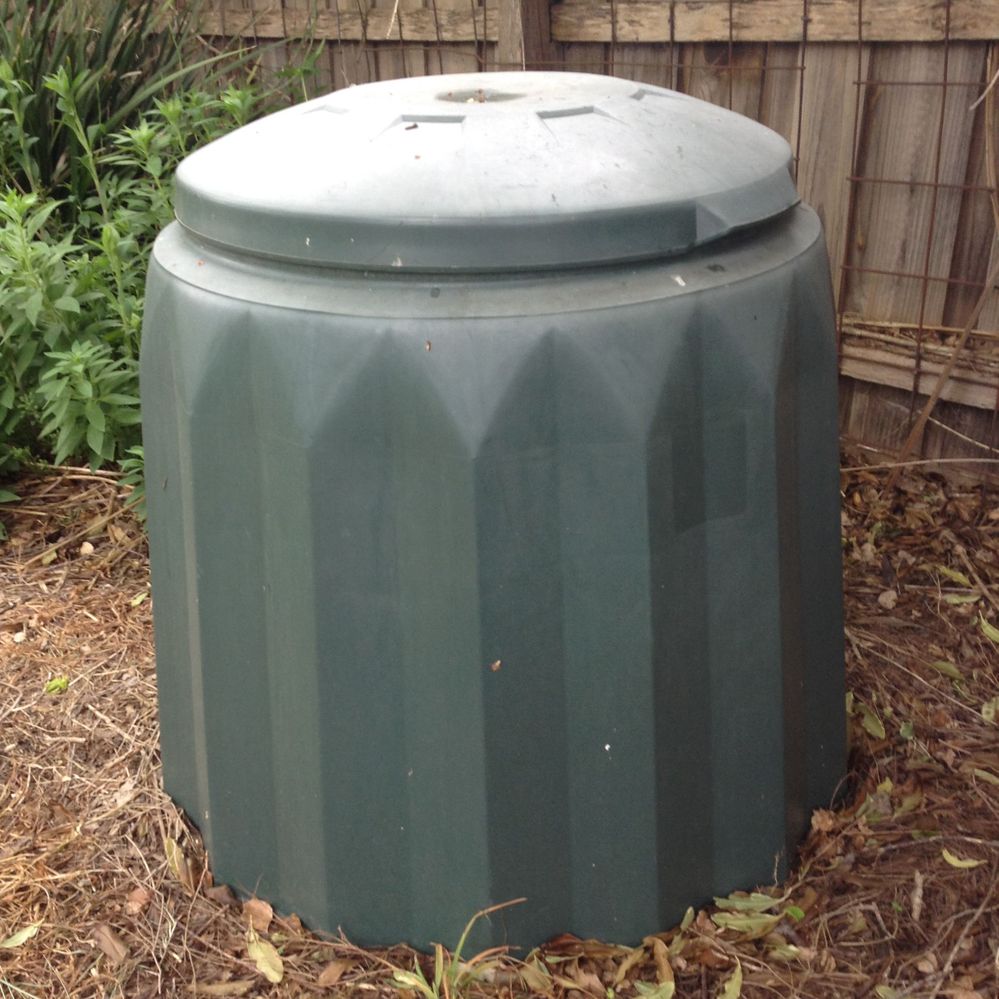 2.1 Compost bin.jpg