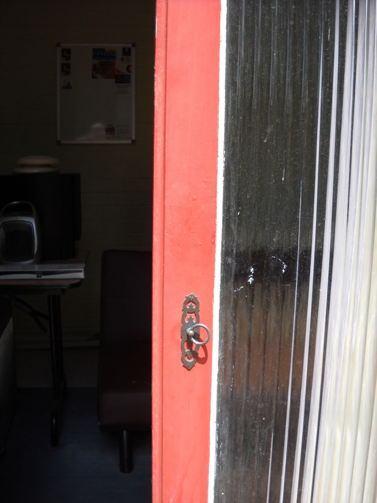 Exterior-close-door-to-stay-bolted