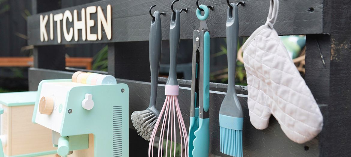 Henry mud kitchen.jpeg