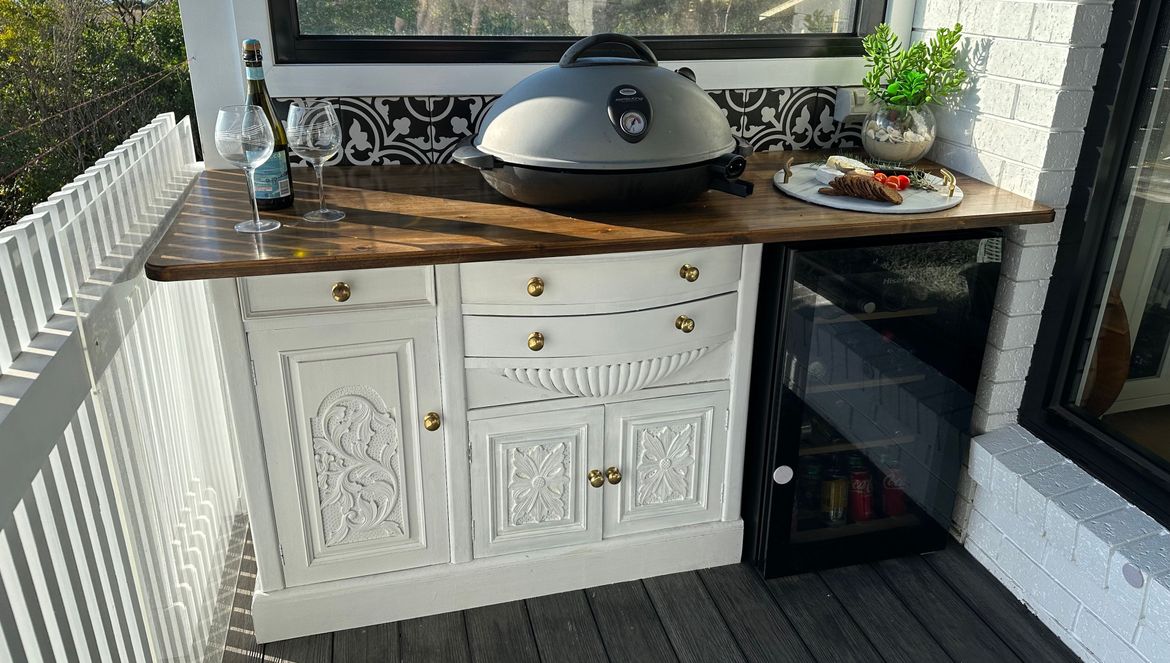 Outdoor kitchen using upcycled cabinet.jpg