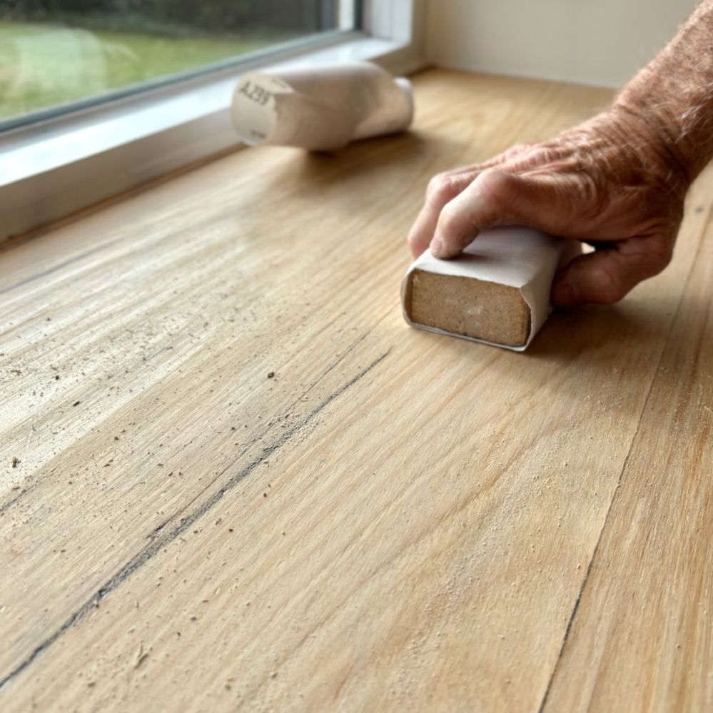 Step 3.3 Sanding with grain.jpg