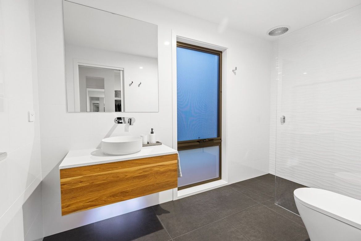 Finished Ensuite Reno