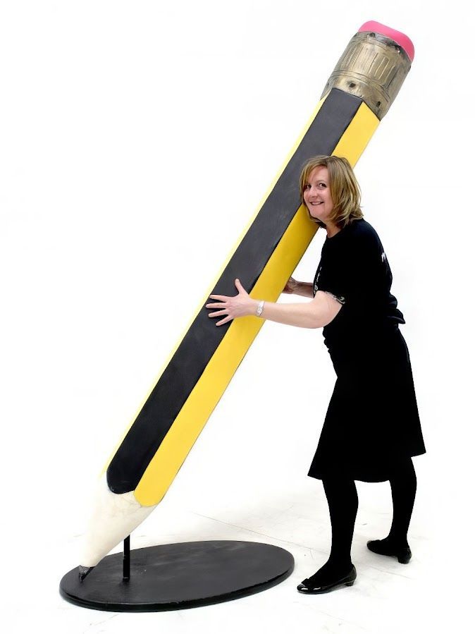 BTS03_Giant_Pencil_event_prop_hire_0044_DD892_optimised-497972708.jpg