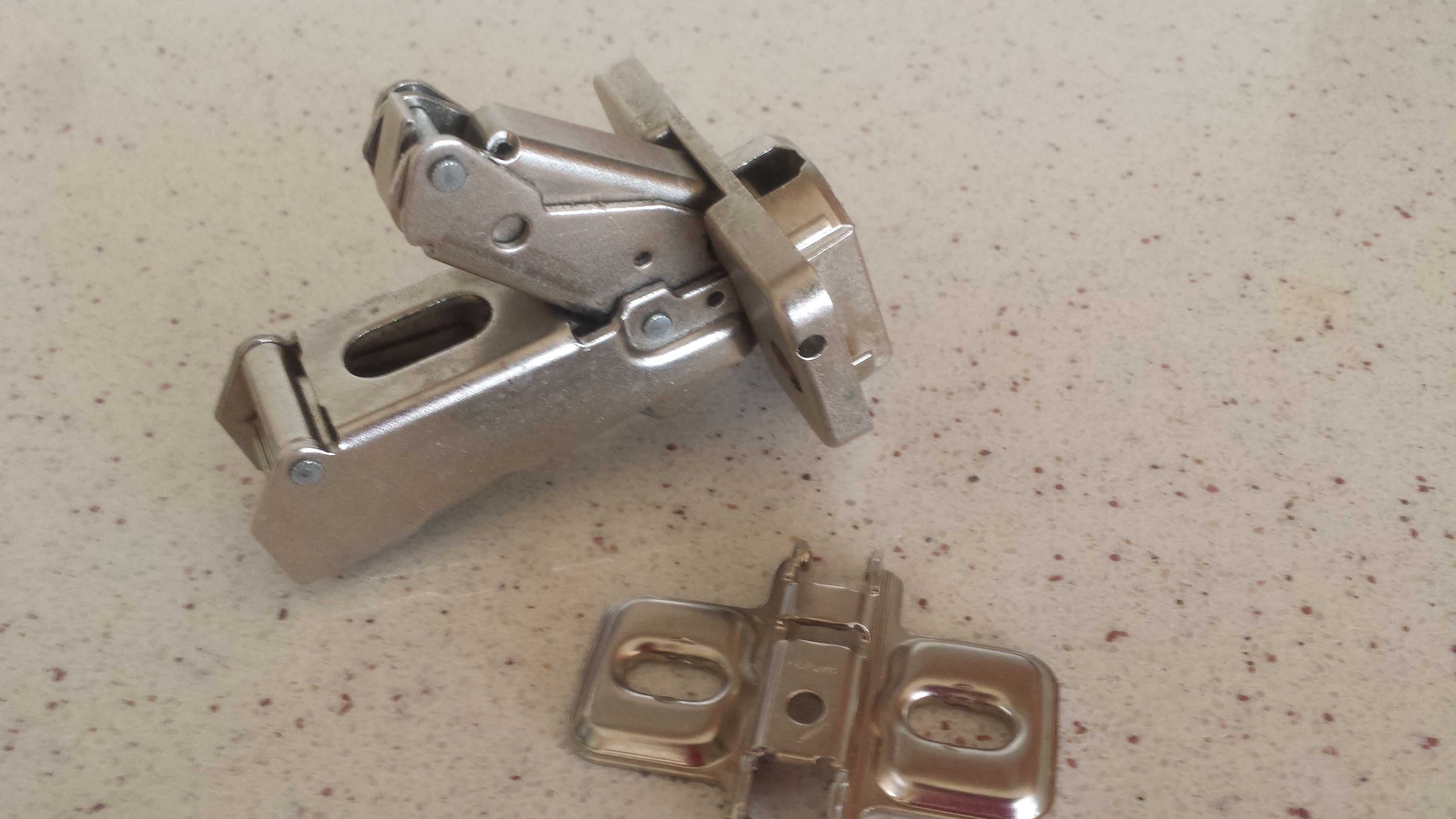 Corner cupboard double hinge issue Bunnings community