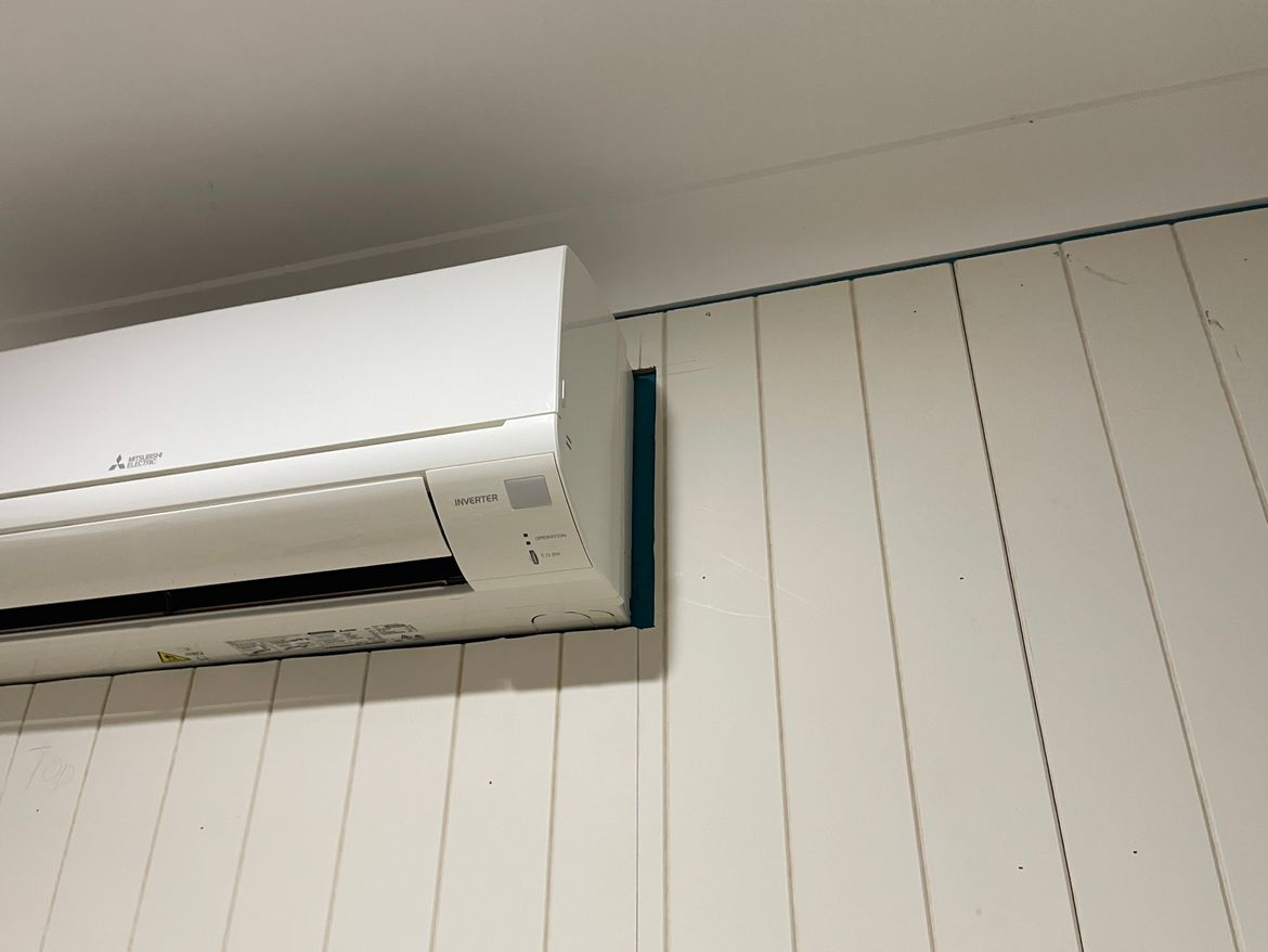 Gap around AC unit (Right side)