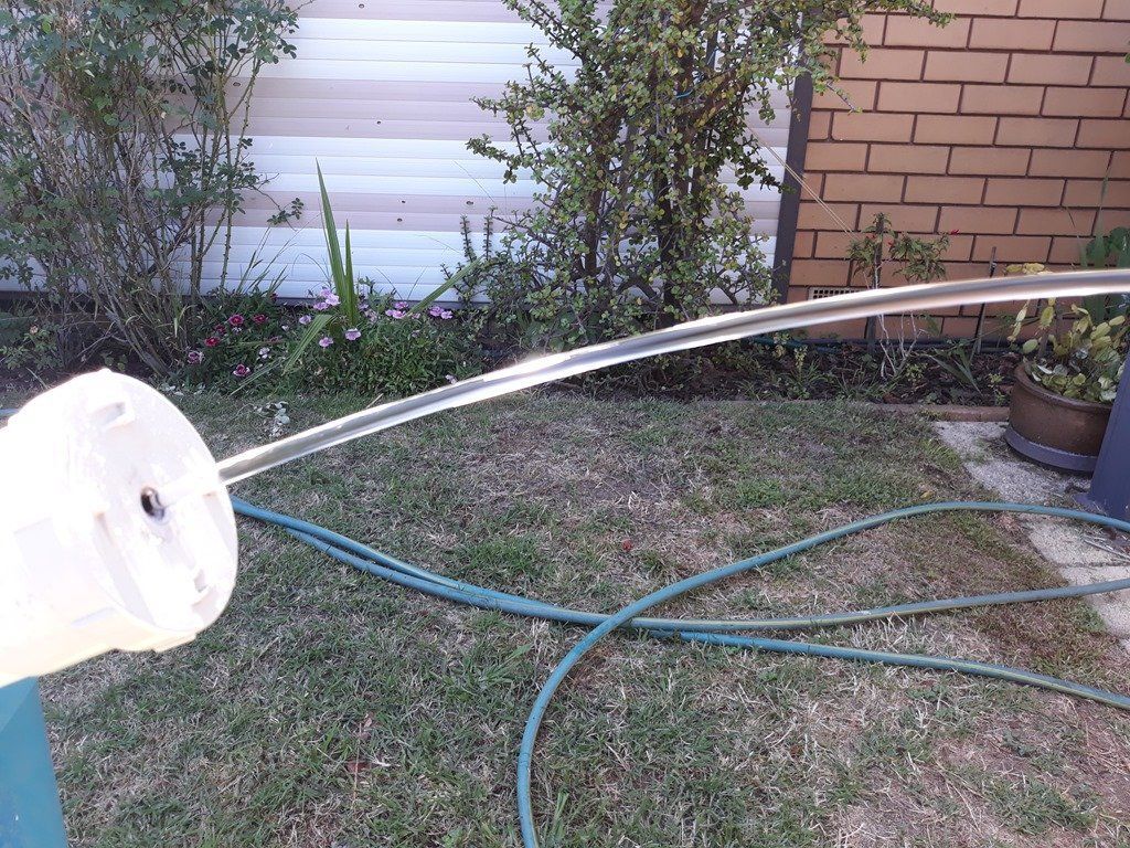 Laminar flow water jet