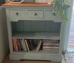 Upcycled Bookshelf using paint.jpeg