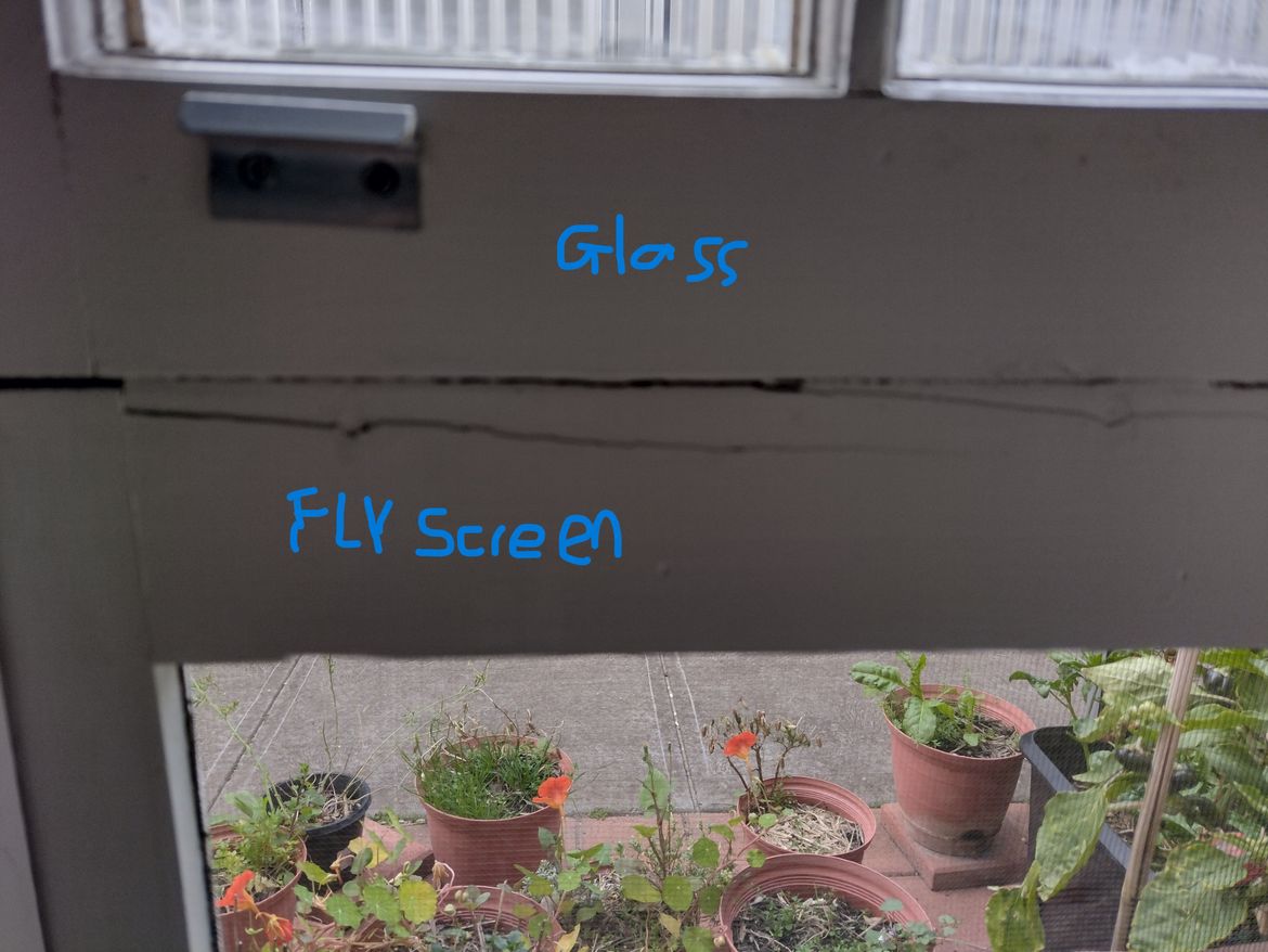 Image 1 Cracked side