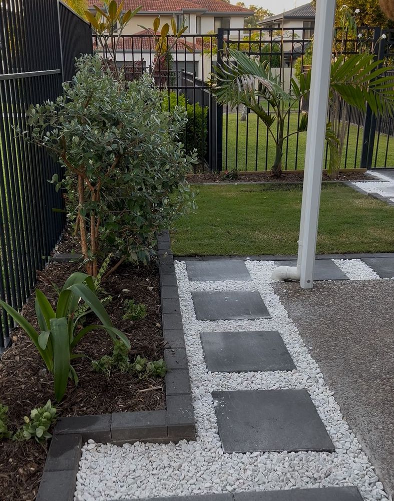 the finish touch decorative white stone