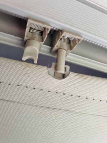 Broken hook for ward