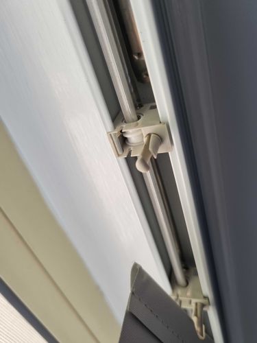 Broken hook for slat