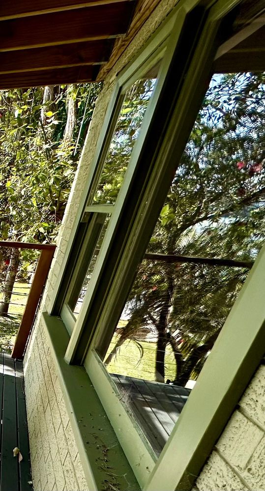 And a side view of the recessed window area