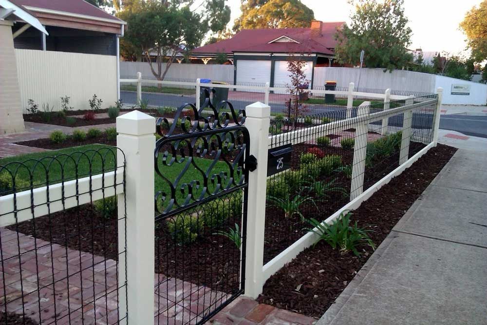 Back Yard Fencing.jpg