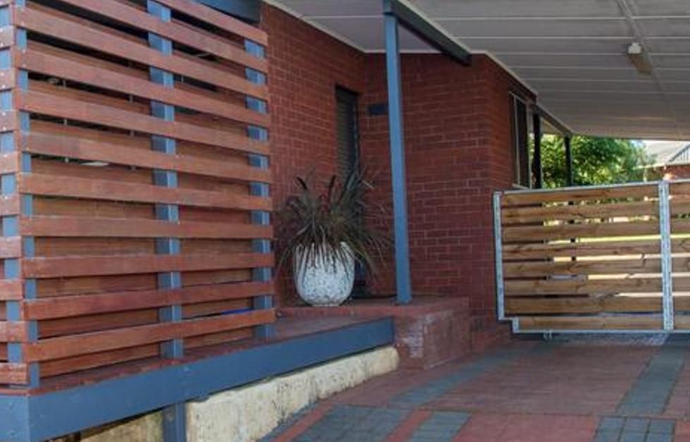Sliding timber screen Bunnings community