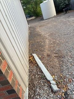 garden slope to the right .jpeg