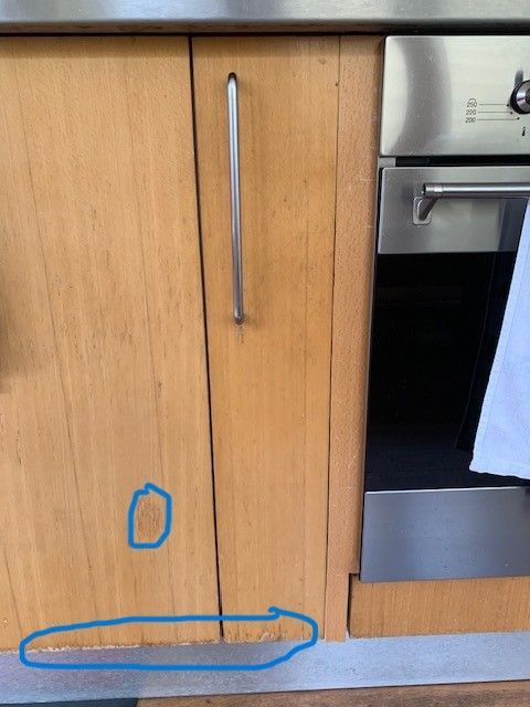 Peeled / chipped vanish