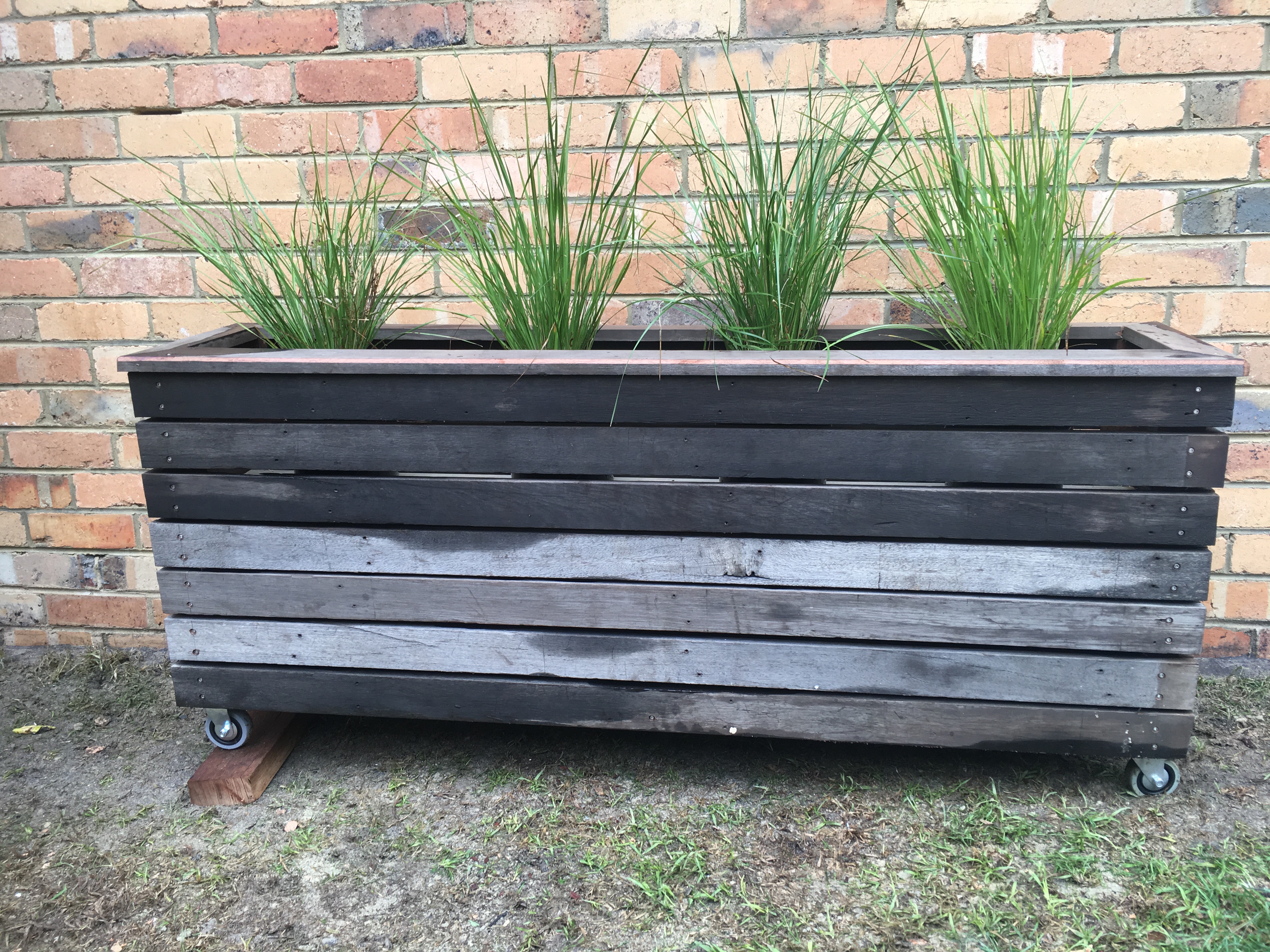 Planter Box / pot holder made from some Bunnings community