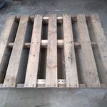 2.1 Select a sturdy base pallet with minimal damage..jpg