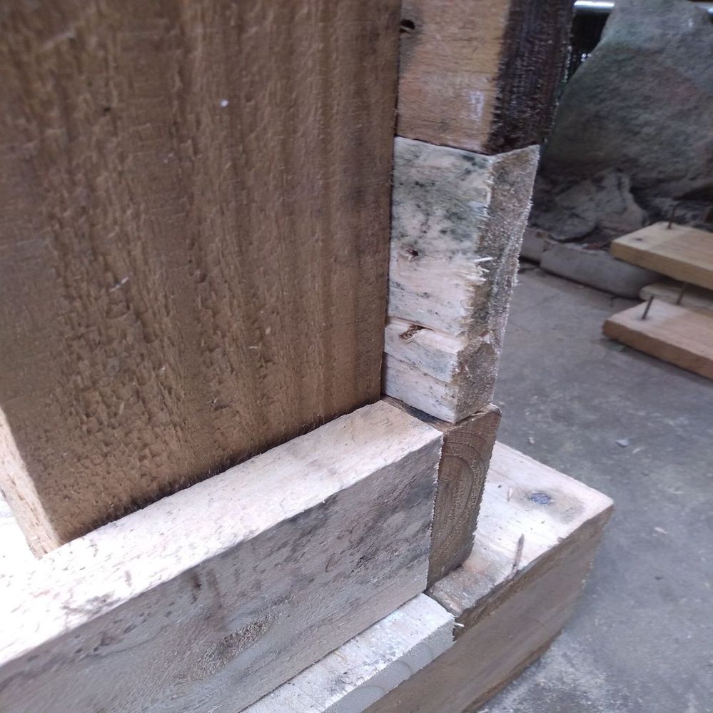 8.2 Boards meeting in the corners..jpg