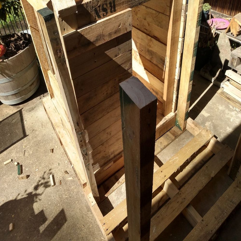 11.4 Install posts onto base..jpg