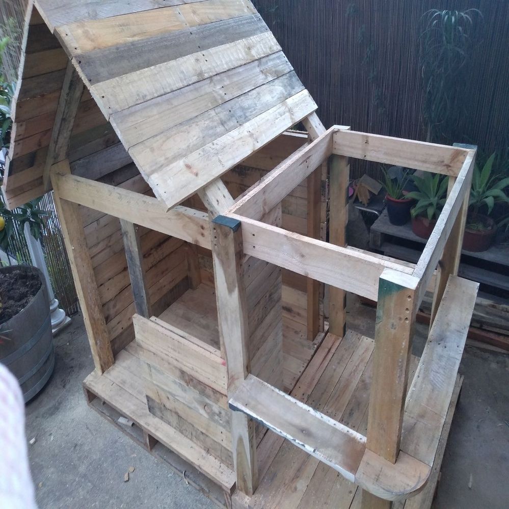 13.7 Shop beams and shelves in position..jpg