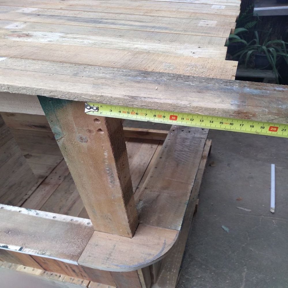 15.2 Laid roof board before trimming..jpg