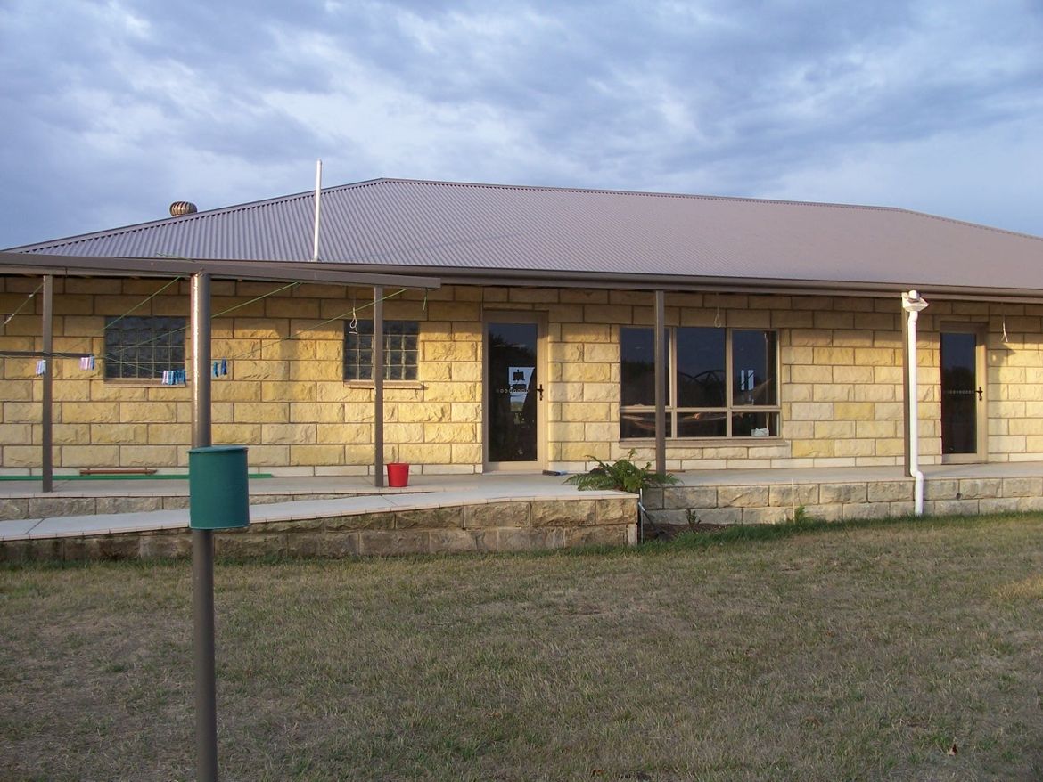 Back of House with Ramp.JPG