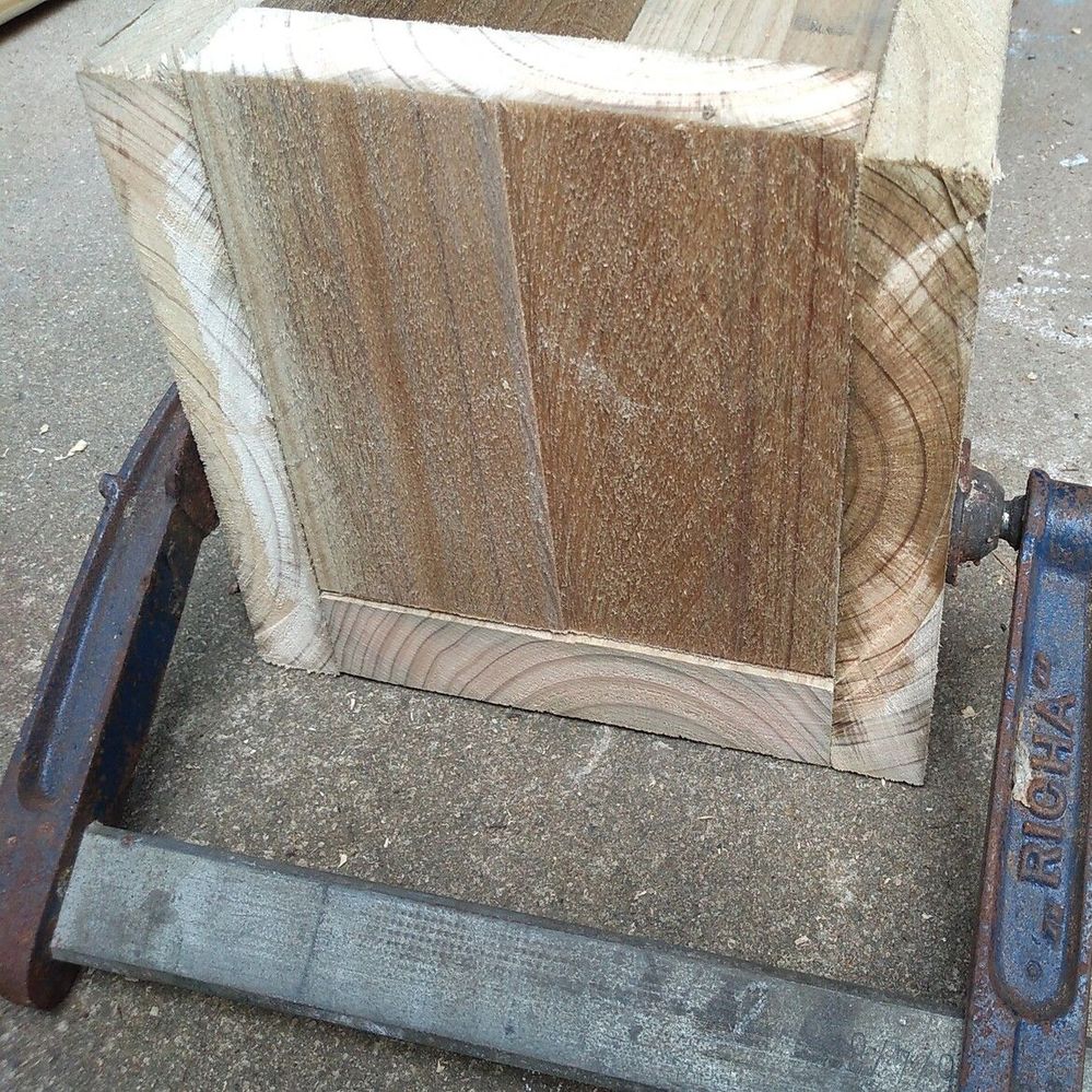 4.5 Temporarily clamp ends of planter.jpg