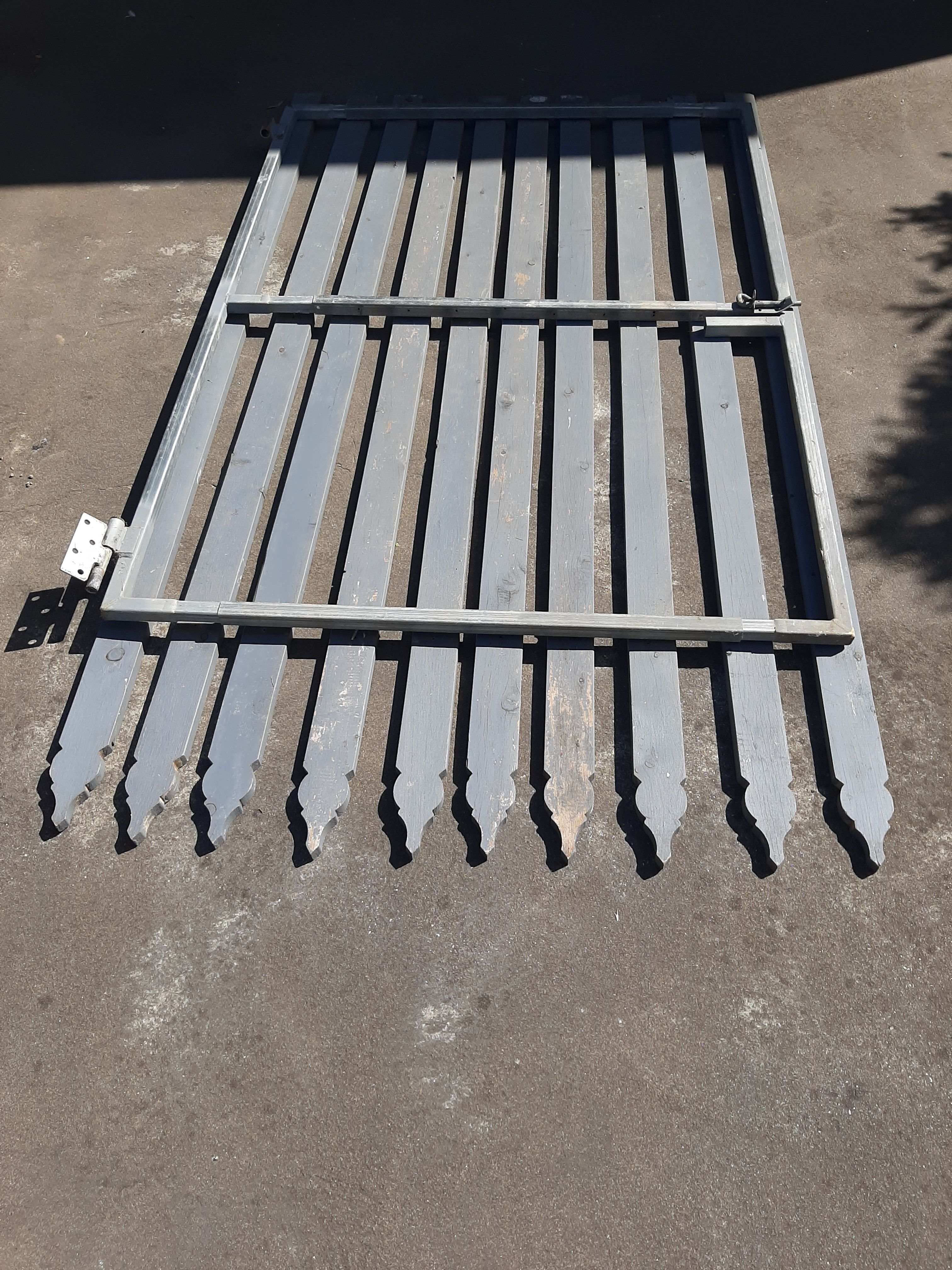 Turned an old picket gate into a rustic Bunnings community