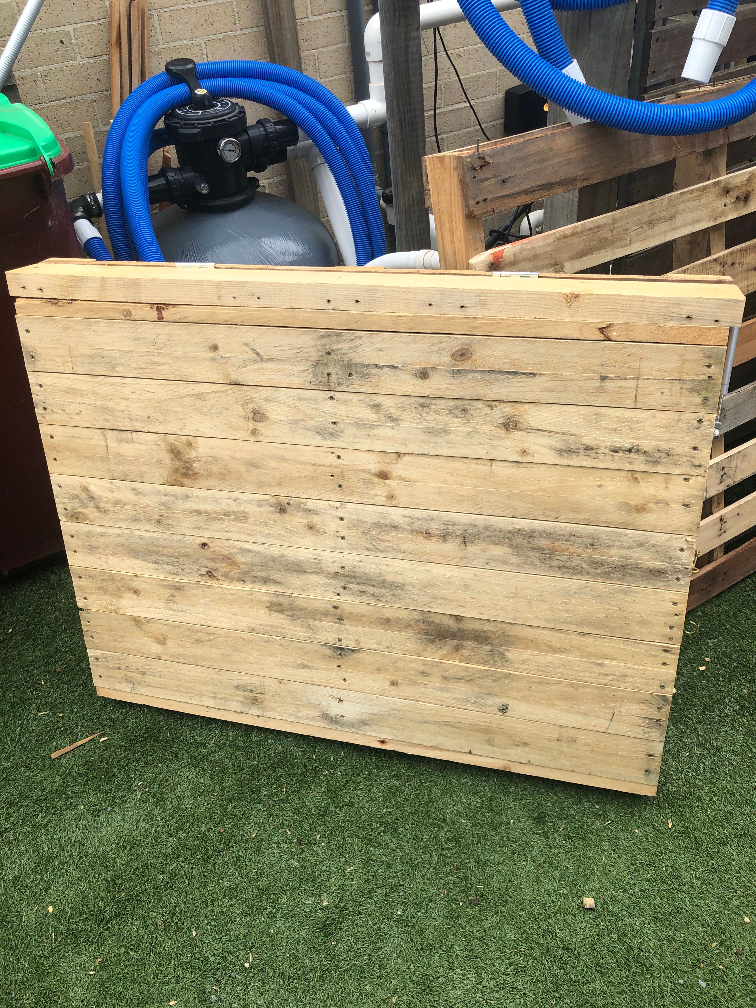 How to hang a pallet bar on a wall? Bunnings community