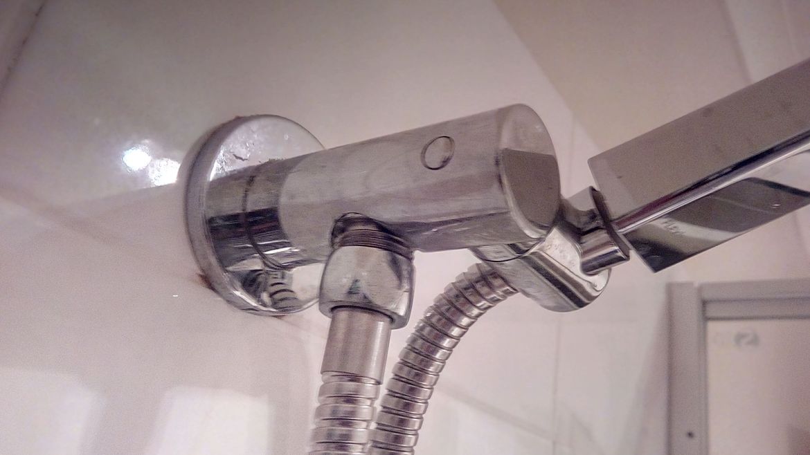 shower tap.jpg