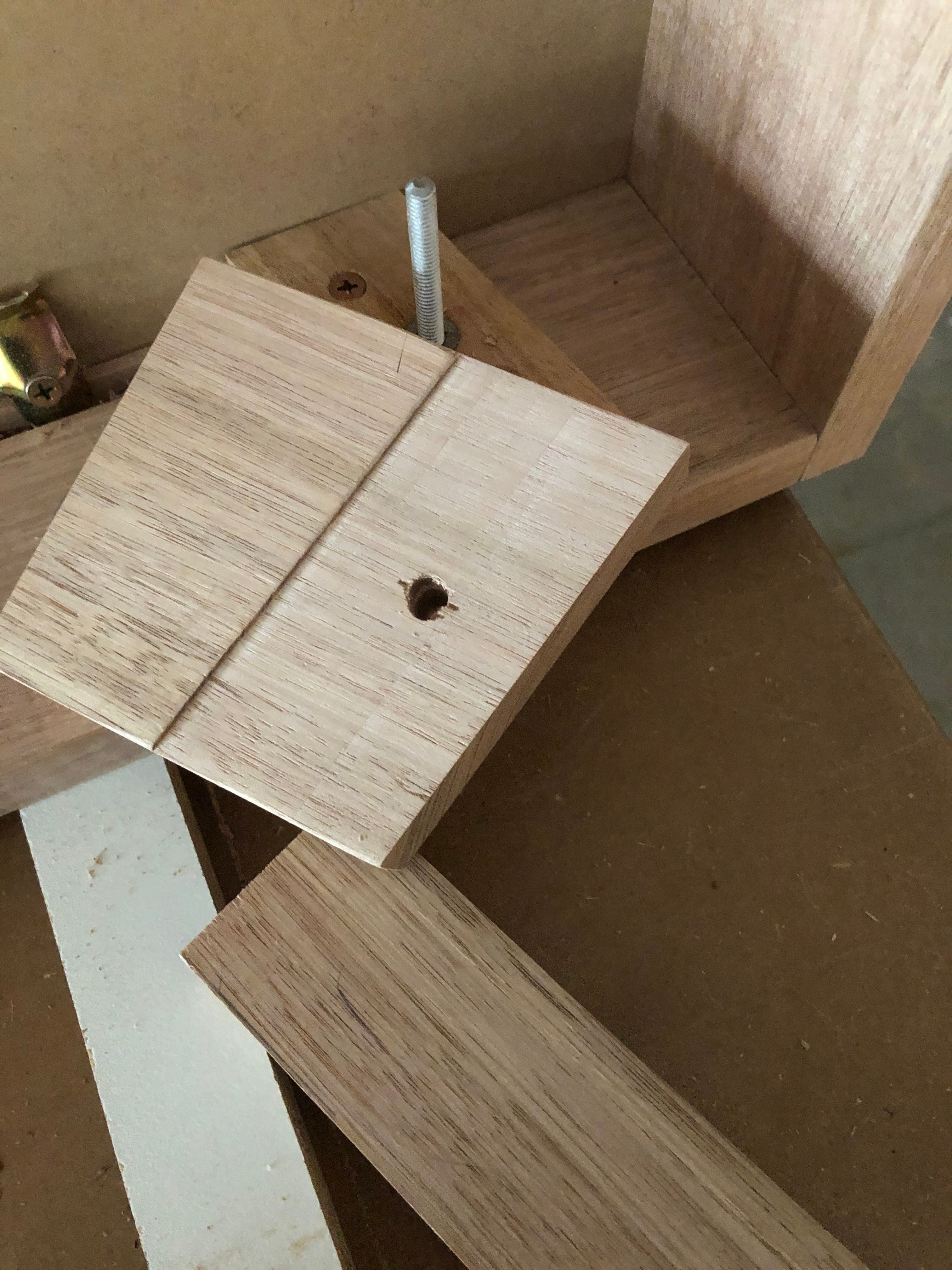 Portable small work table, 900mm long x Bunnings community