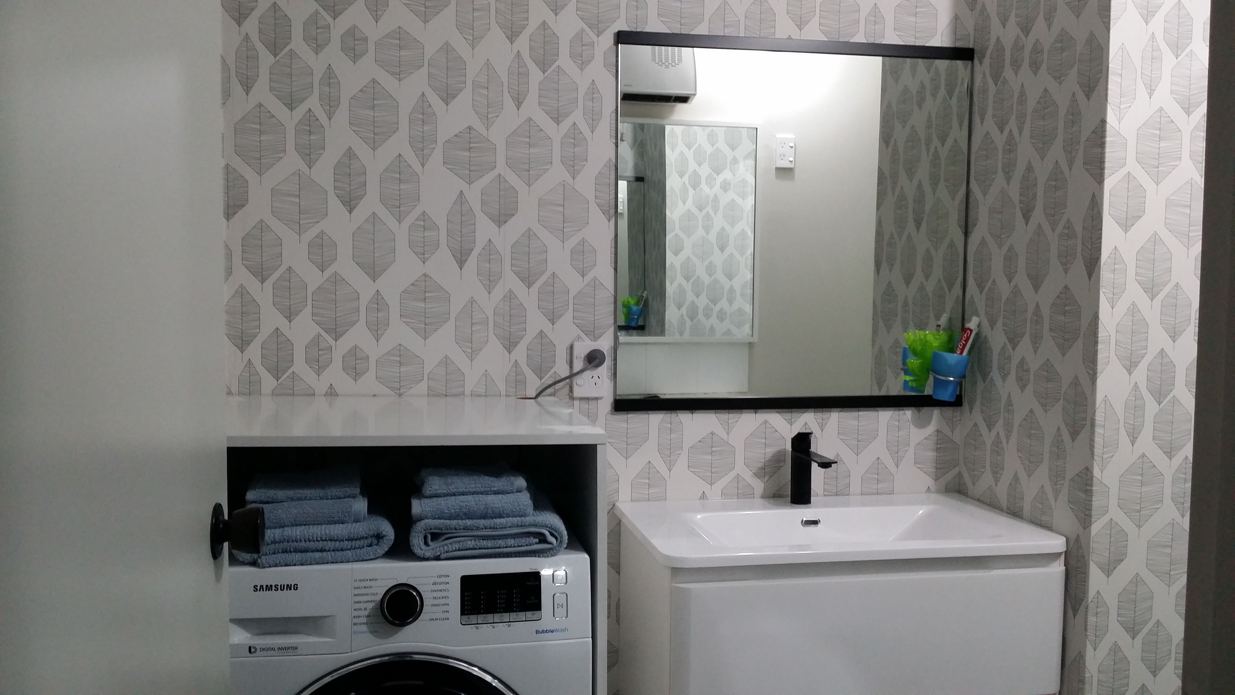 Solved Bathroom splashback over wallpaper? Bunnings community