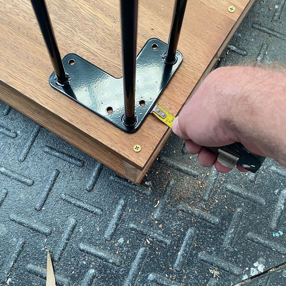 4.1 Put legs in place.jpg