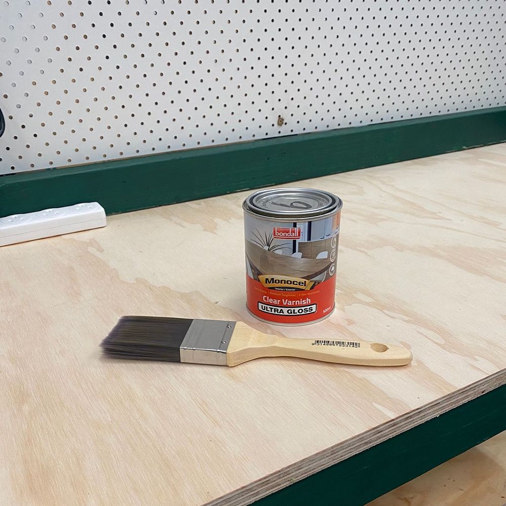 7.3 Varnish the worktop.JPG