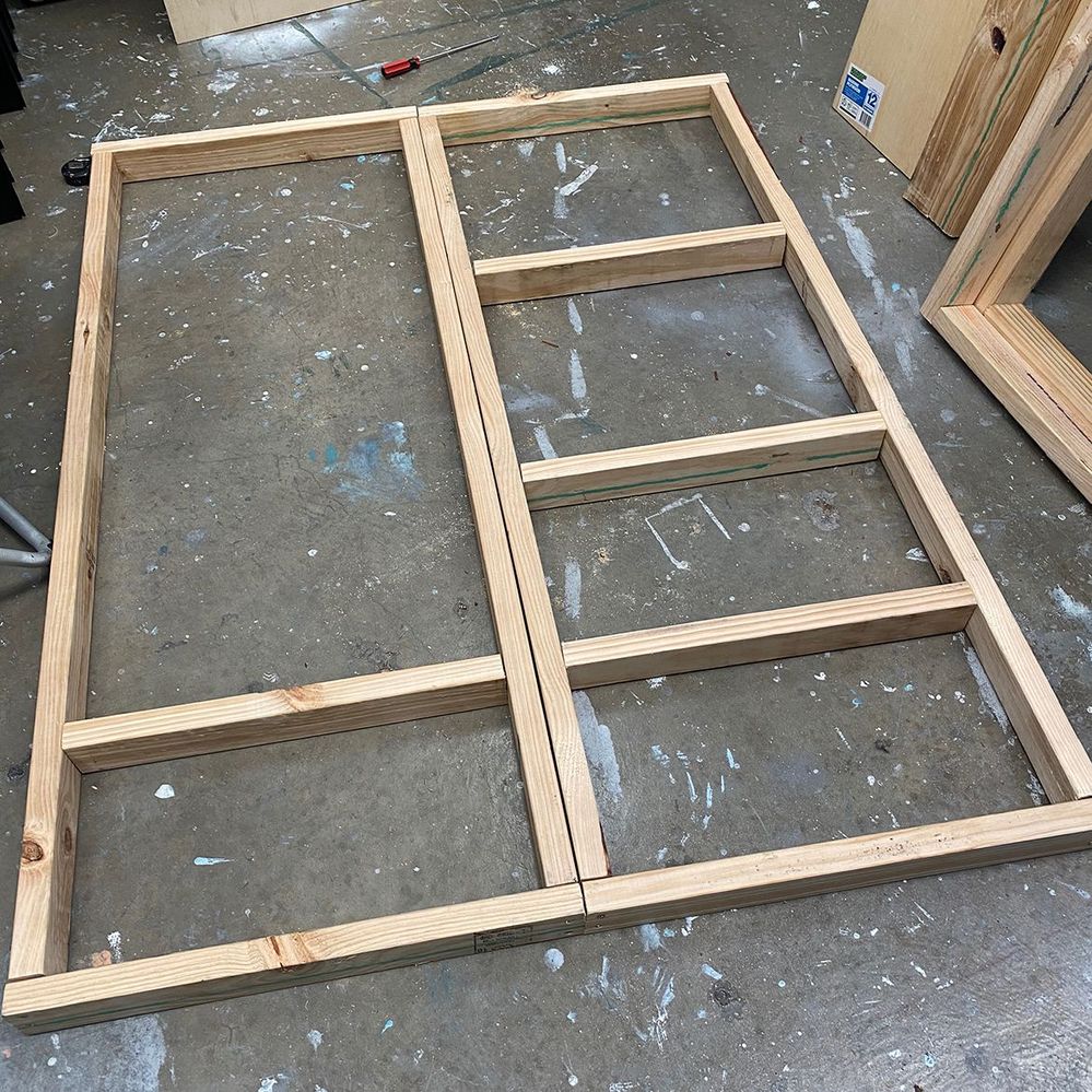 Step 4.4 Repeat struts on both sides.jpg