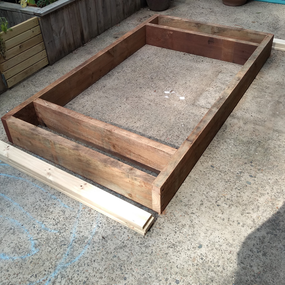 2.3 Mid boads in postion.png