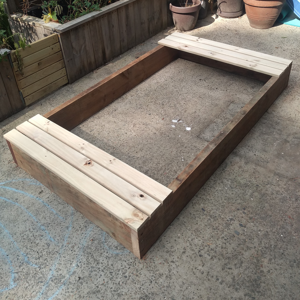 2.1 Spacing out decking.png