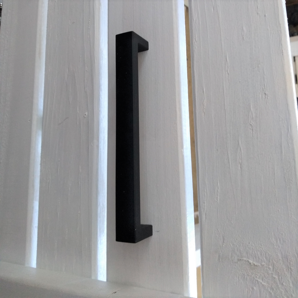 6.2 Handles fixed in place.png