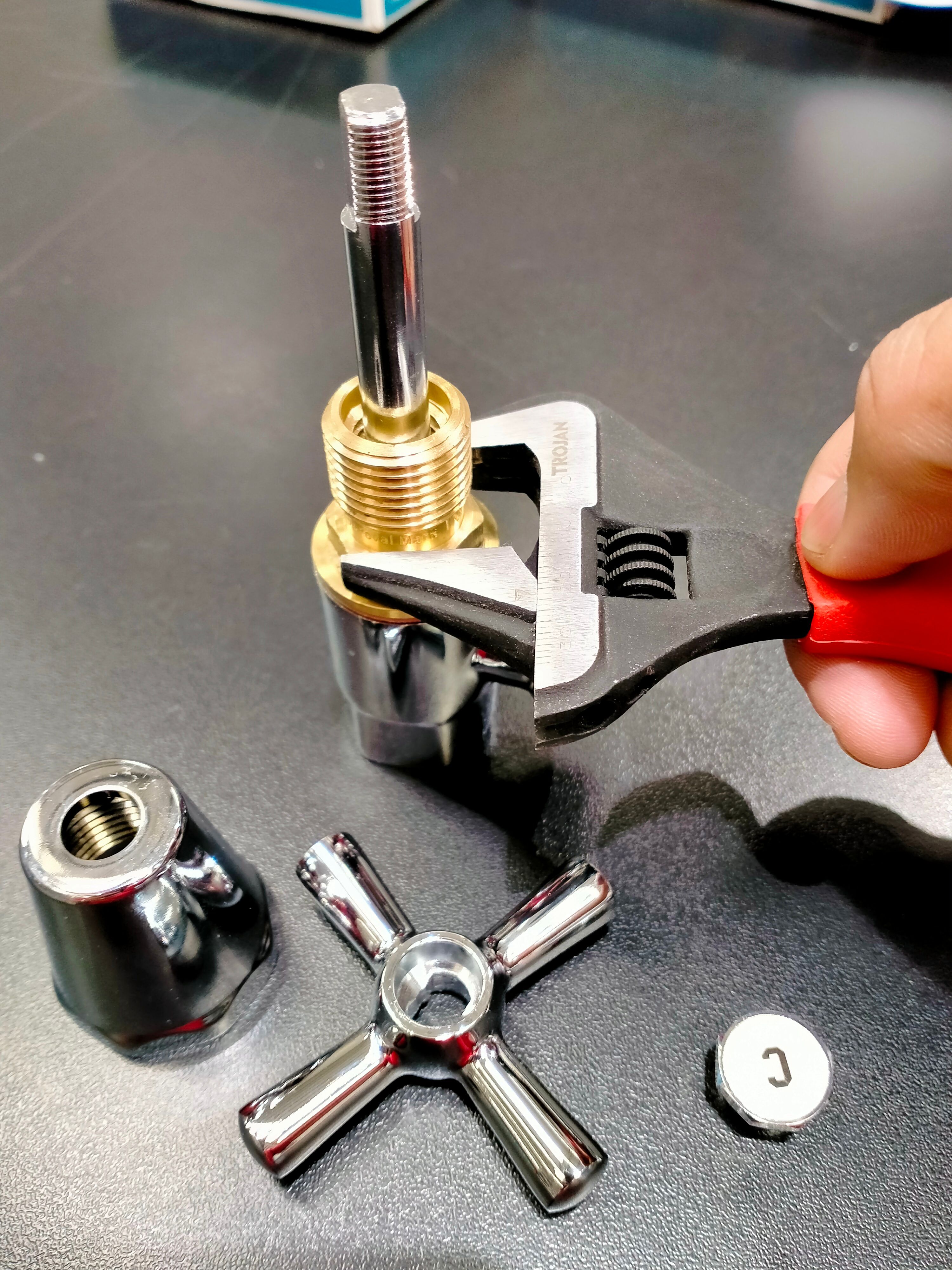 Solved How do I fix a leaking laundry wall tap,... Bunnings