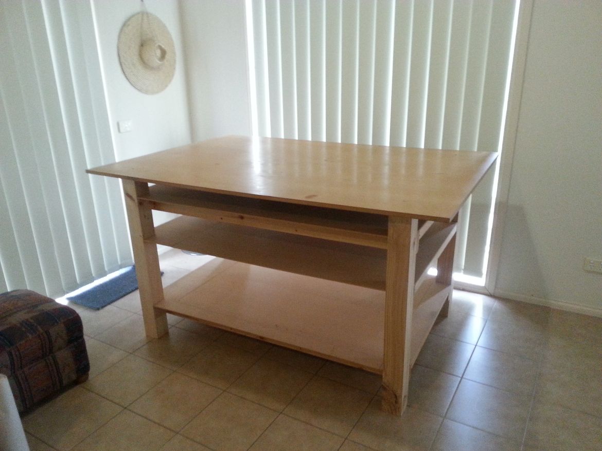 Craft working bench waterproofed with U Beaut Polishes Trad.. Wax