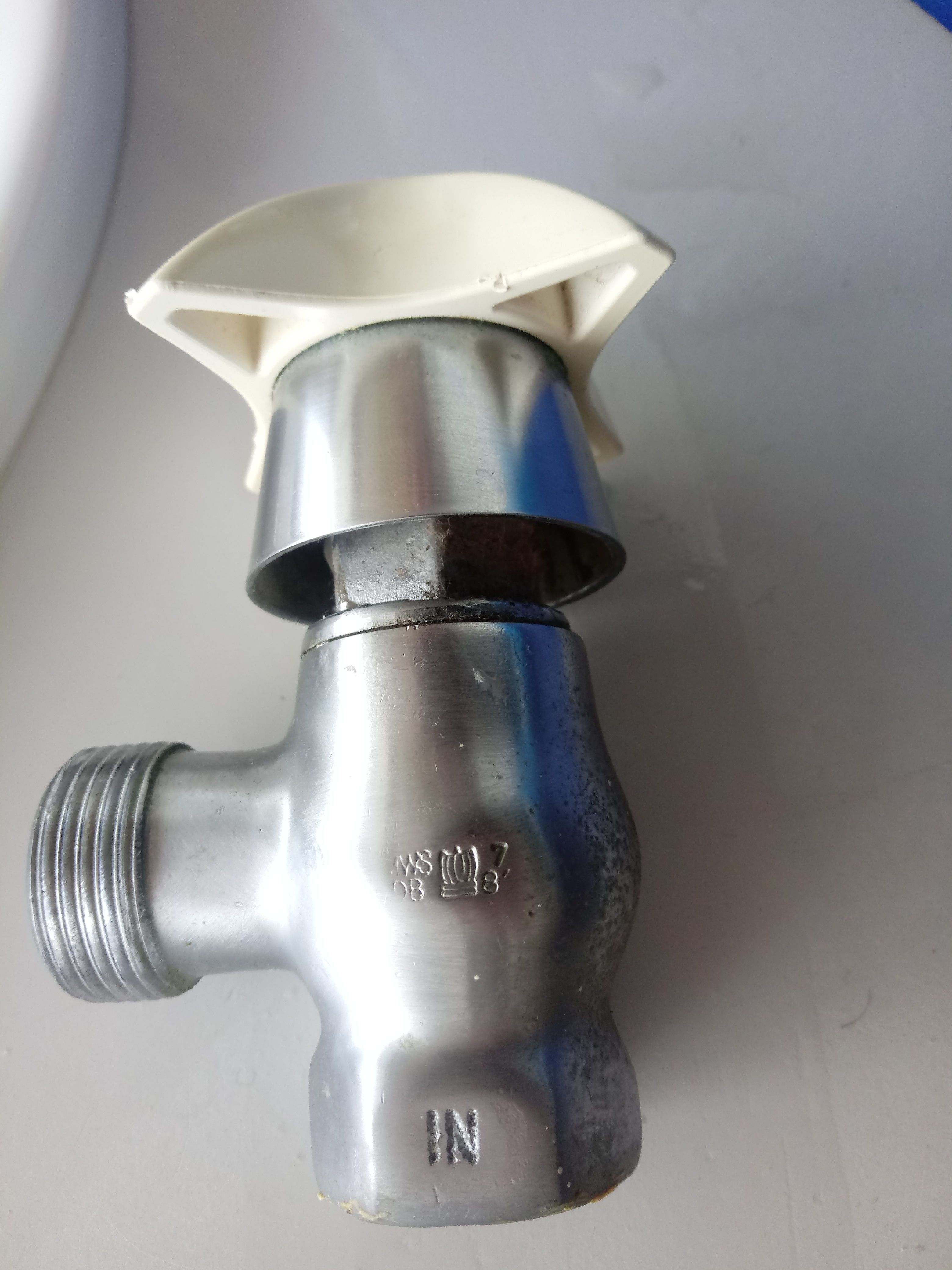 Solved How to remove acrylic tap handles ? Bunnings community