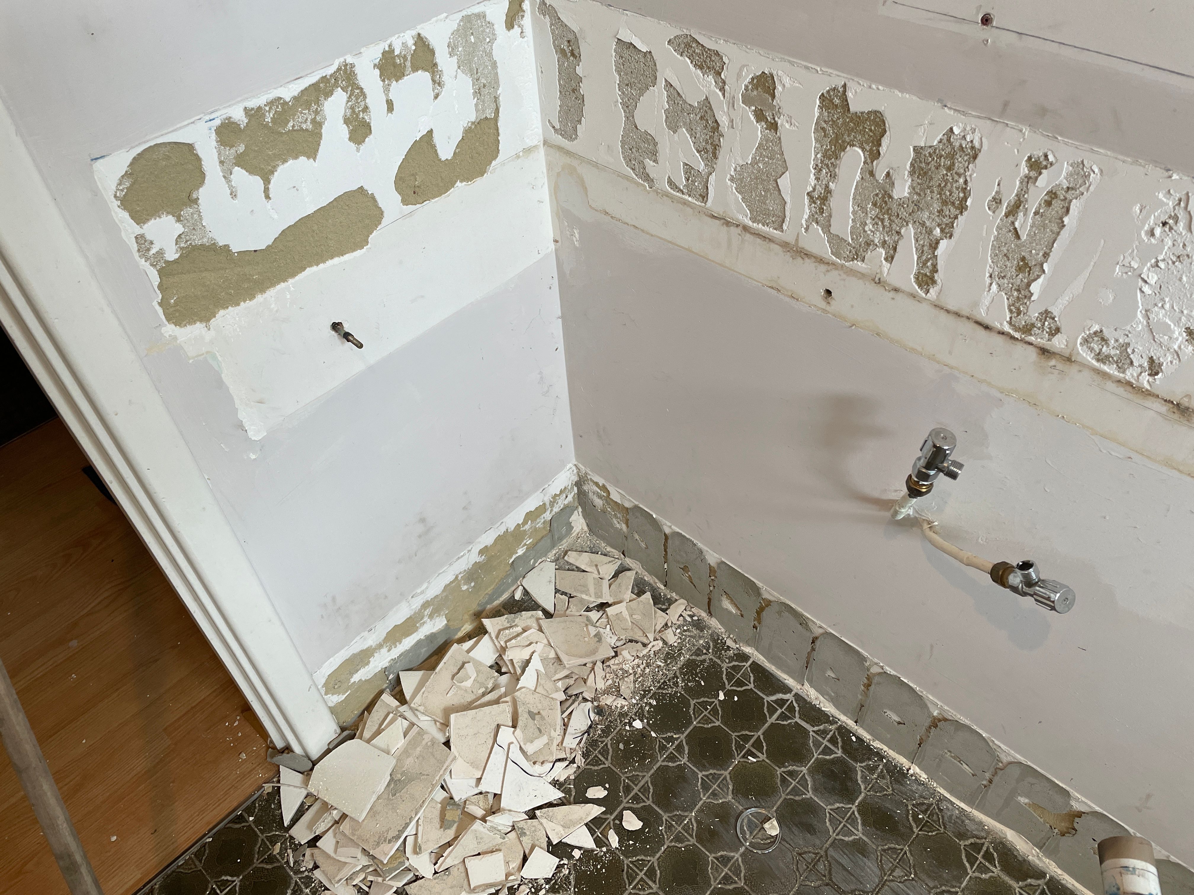 How to properly remove tiles? Bunnings community