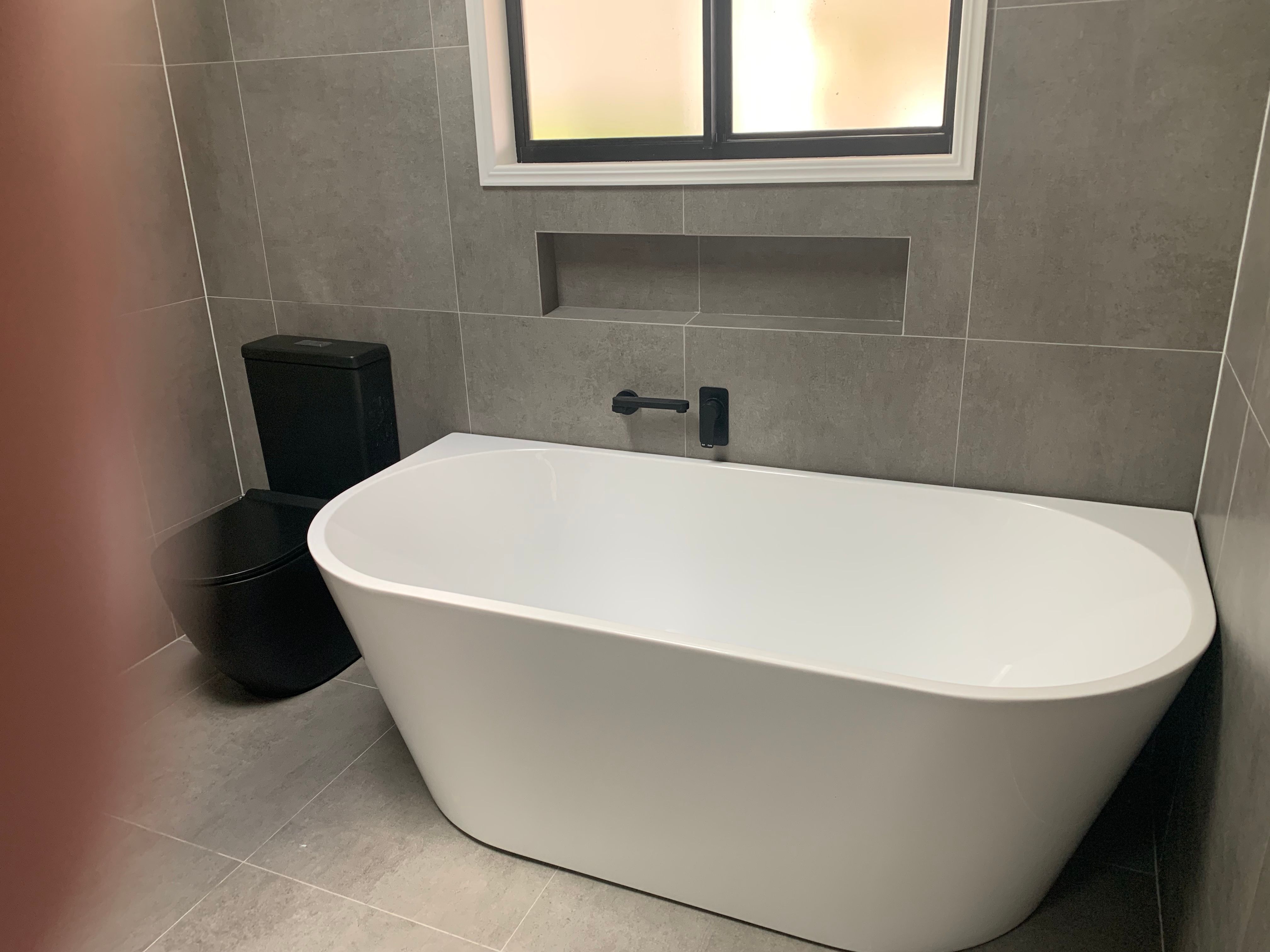 Solved How to fill gap between wall and bath? Bunnings