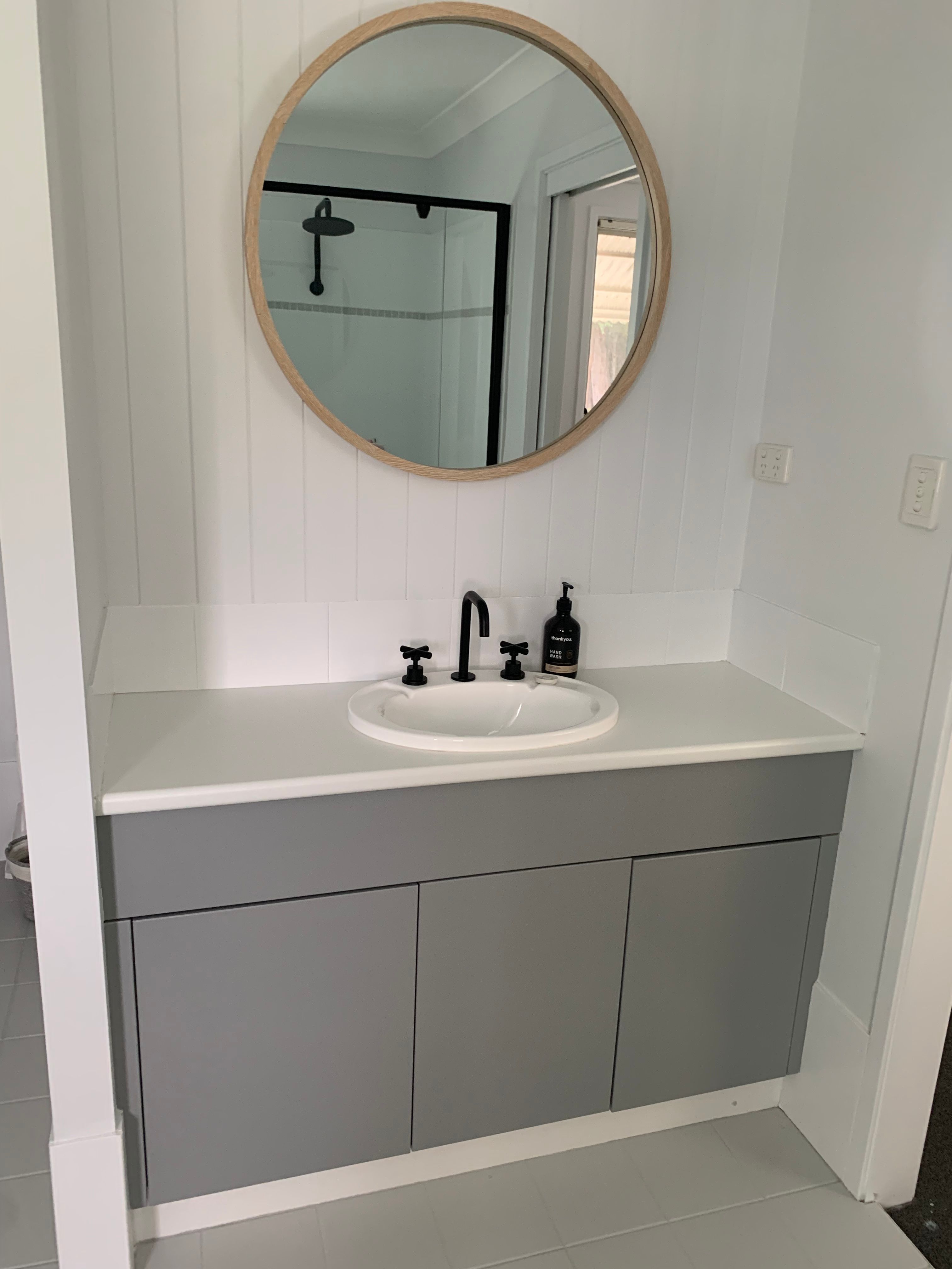 Budget bathroom makeover using paint Bunnings community