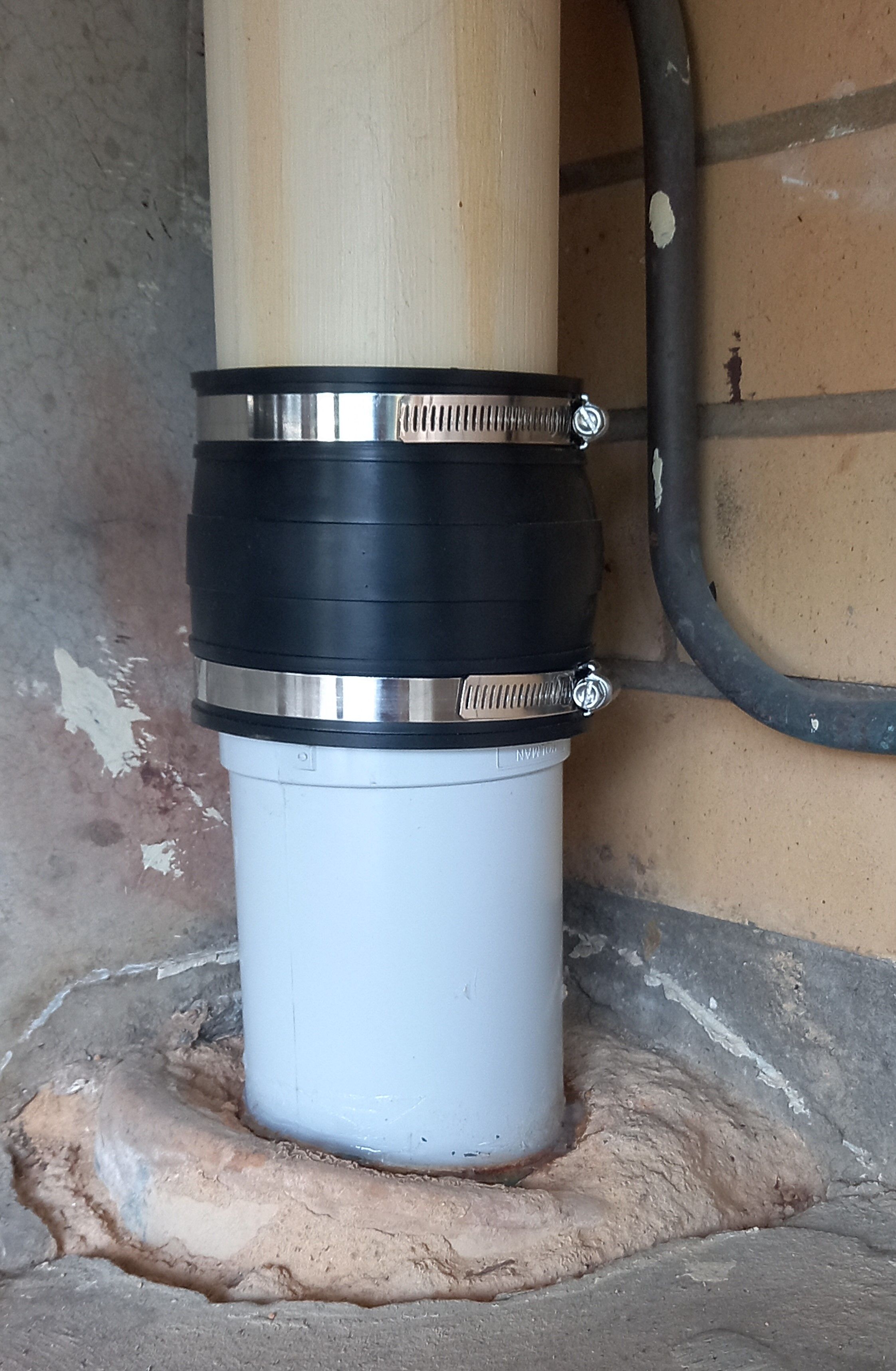 Solved How to repair rusted sewer vent pipe Bunnings community