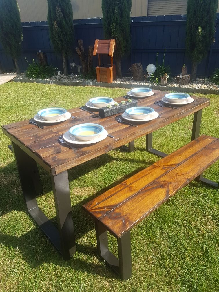 Recycled pallet table and bench seats Bunnings community