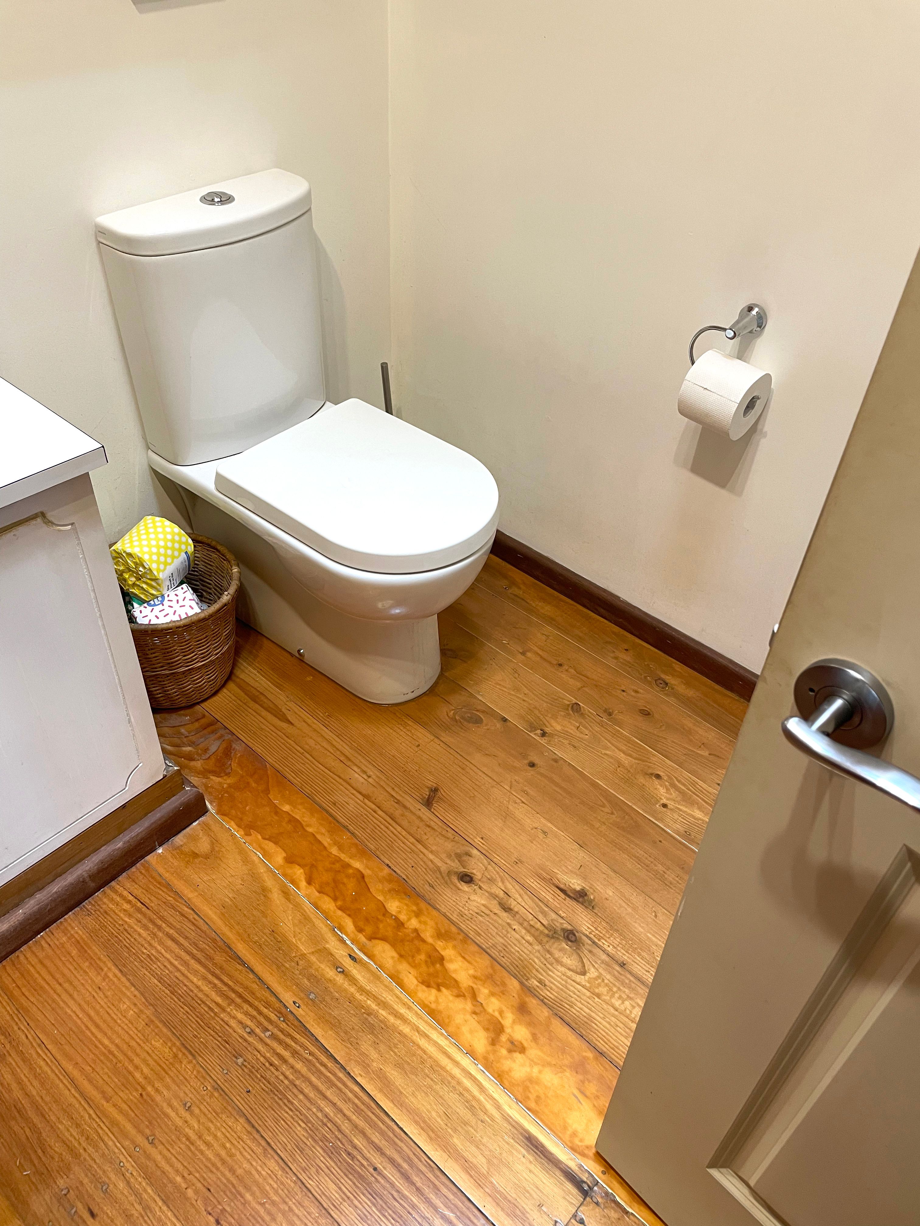 Solved Filling gaps between floorboards in bath... Bunnings